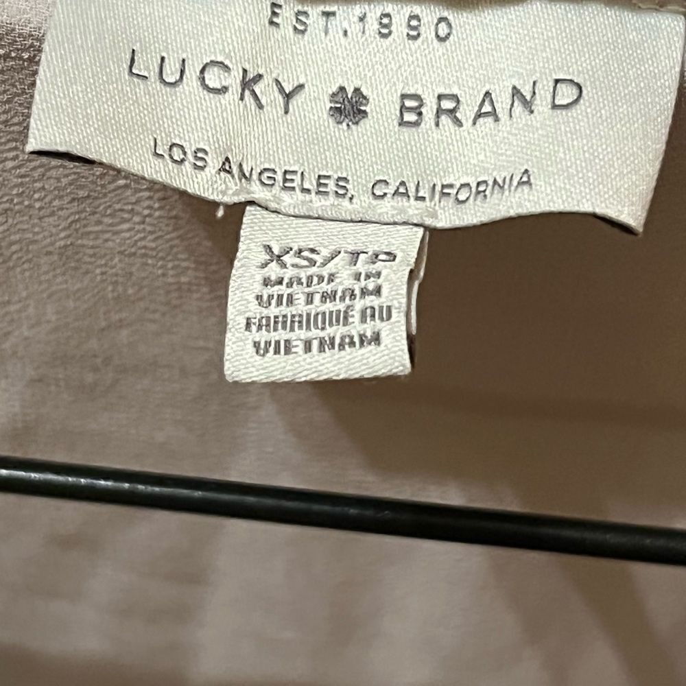 Gorgeous shimmery Lucky Brand top size xs - Picture 5 of 8
